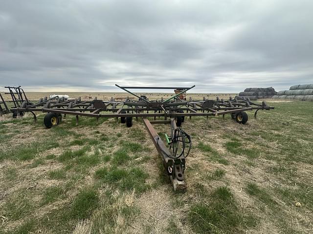 Image of John Deere 610 equipment image 2