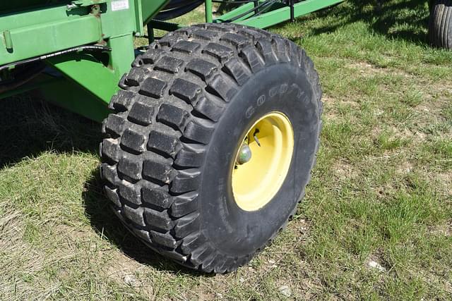 Thumbnail image John Deere 777 11