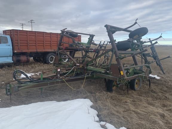 Image of John Deere 610 Primary image