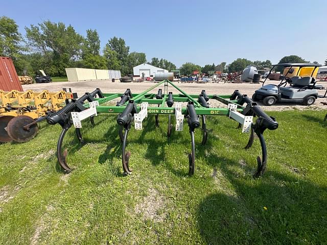Image of John Deere 610 equipment image 4