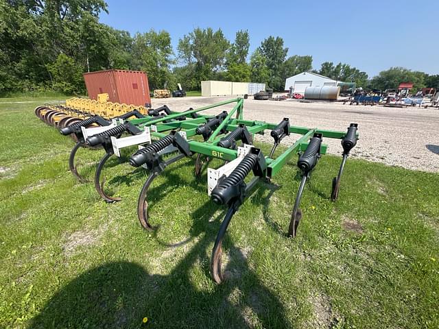 Image of John Deere 610 equipment image 3