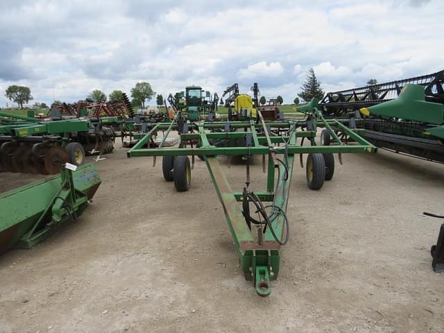 Image of John Deere 610 equipment image 1
