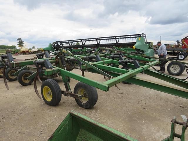 Image of John Deere 610 equipment image 2