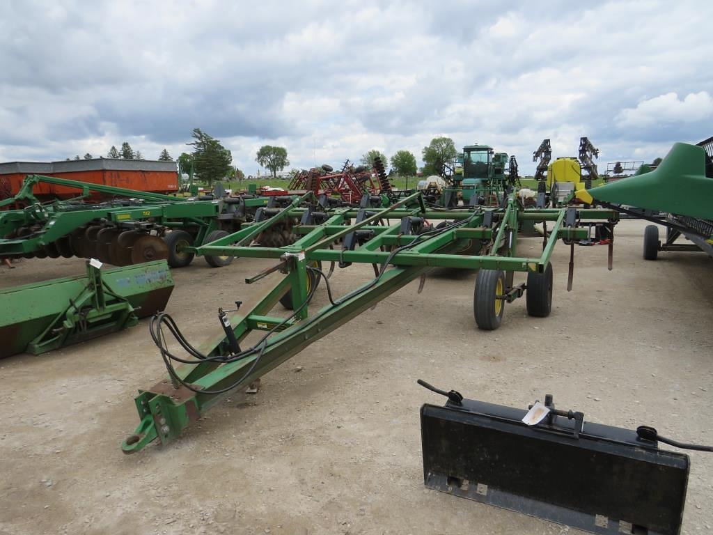 Image of John Deere 610 Primary image