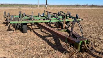 Main image John Deere 610