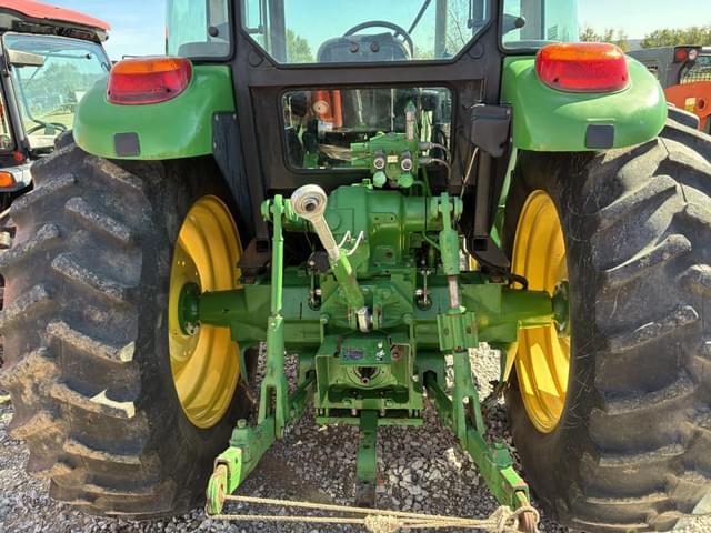 Image of John Deere 6100D equipment image 4