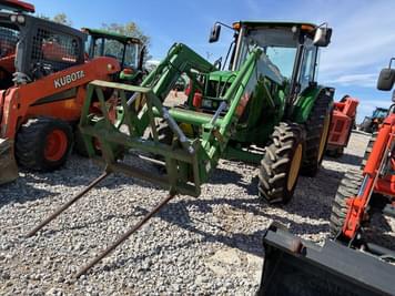 Main image John Deere 6100D