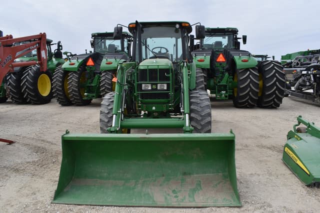 Image of John Deere 6100D equipment image 1