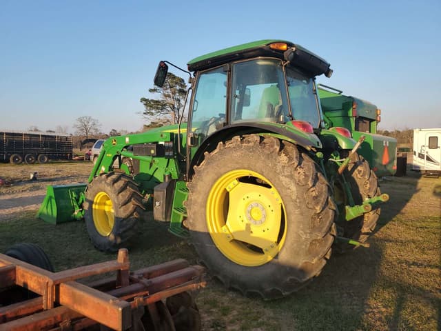 Image of John Deere 6105E equipment image 1
