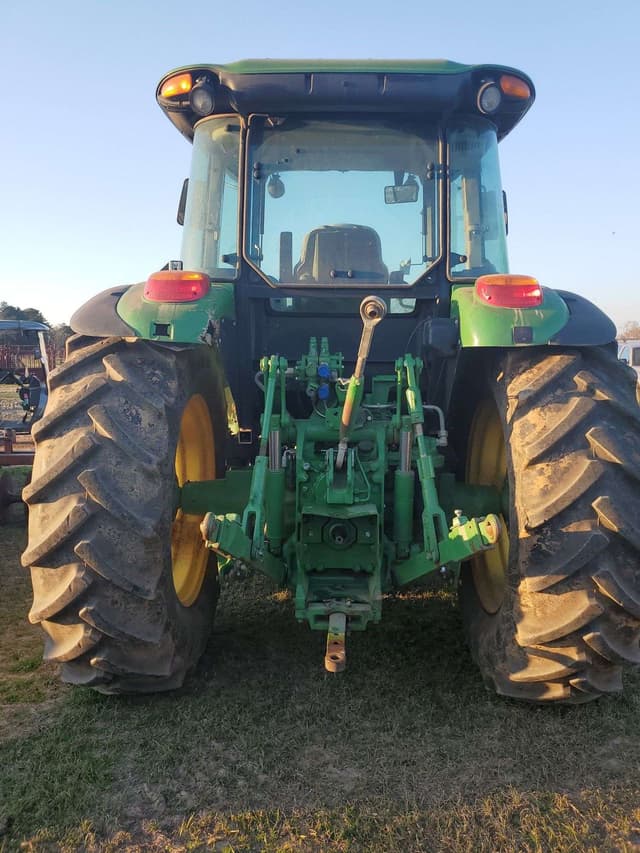 Image of John Deere 6105E equipment image 2