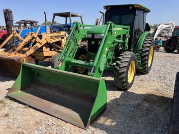 Main image John Deere 6105D