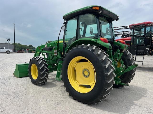 Image of John Deere 6105D equipment image 3