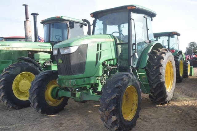 Image of John Deere 6105D equipment image 1