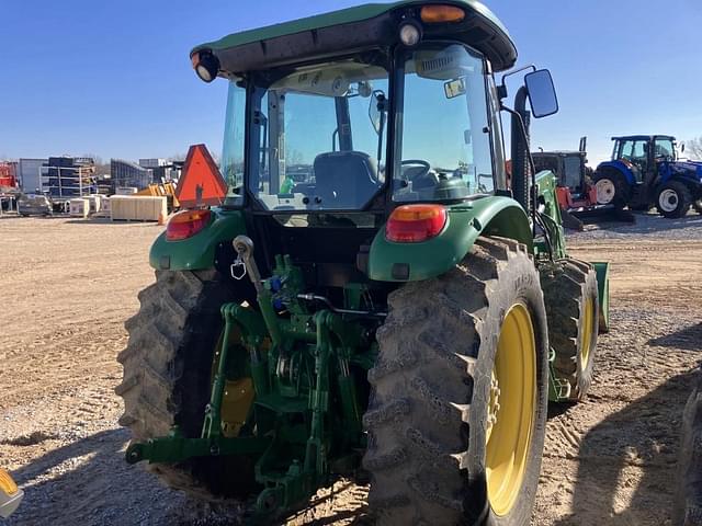 Image of John Deere 6105D equipment image 2