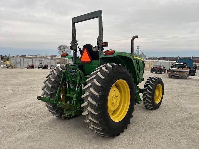 Image of John Deere 6105D equipment image 4