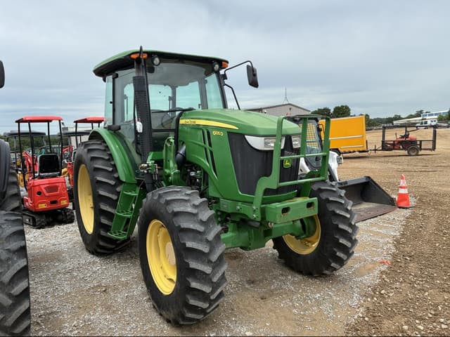 Image of John Deere 6105D equipment image 1