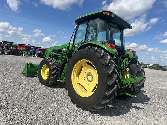 Image of John Deere 6105E equipment image 4