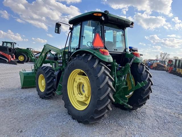 Image of John Deere 6105E equipment image 3