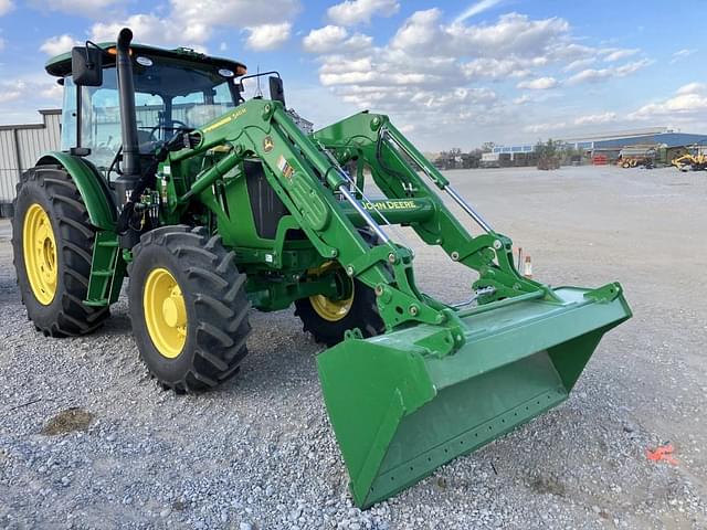 Image of John Deere 6105E equipment image 1