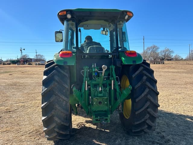 Image of John Deere 6105E equipment image 3
