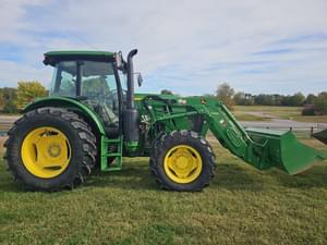 John Deere 6105E Image