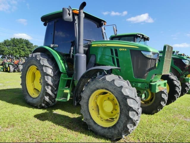 Image of John Deere 6105E equipment image 1