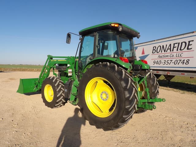 Image of John Deere 6105E equipment image 3