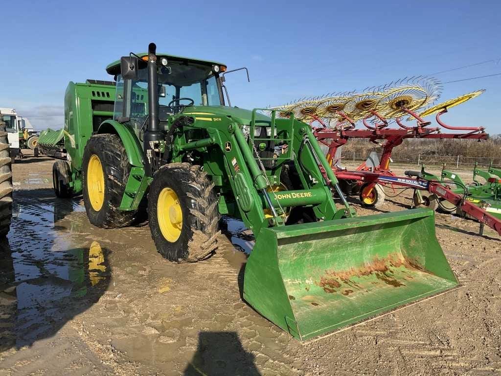 John Deere 6105E Equipment Image0