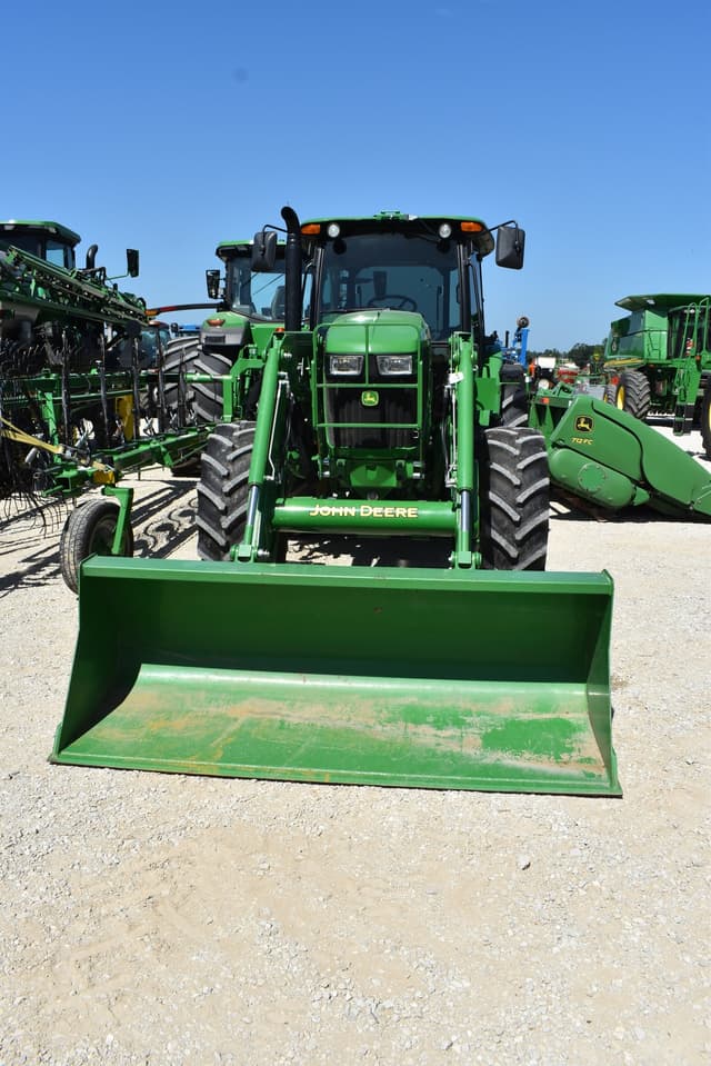 Image of John Deere 6105E equipment image 1