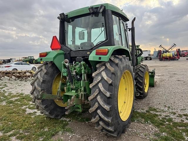 Image of John Deere 6110 equipment image 3