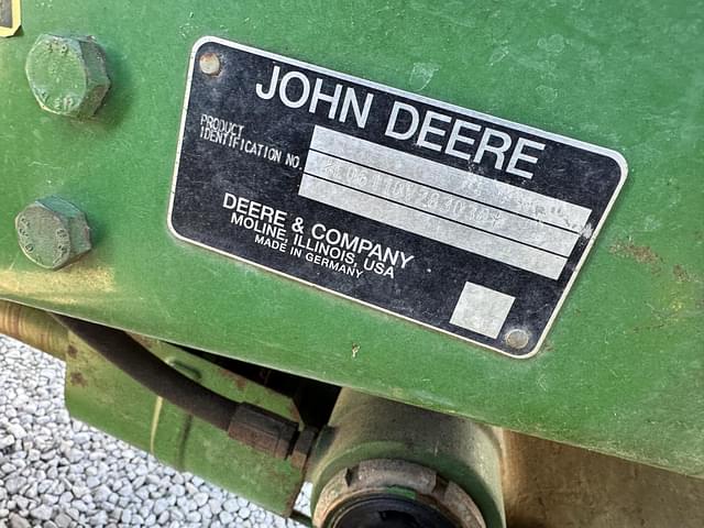 Image of John Deere 6110 equipment image 4