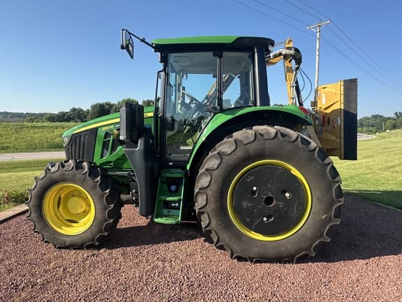 Image of John Deere 6110M equipment image 1