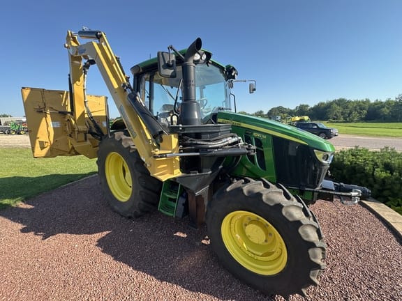 John Deere 6110M Equipment Image0