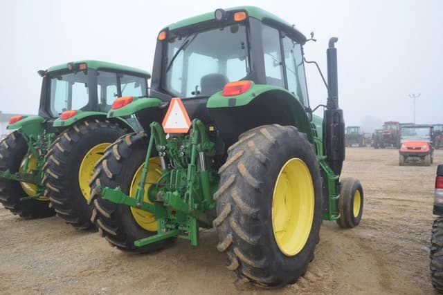 Image of John Deere 6110M equipment image 3