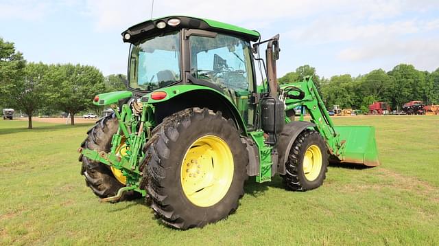 Image of John Deere 6110M equipment image 3