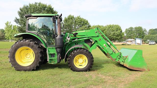 Image of John Deere 6110M equipment image 2