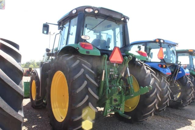 Image of John Deere 6110M equipment image 1