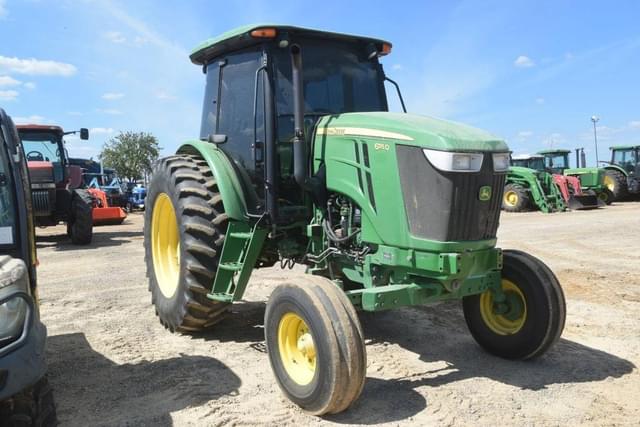 Image of John Deere 6115D equipment image 3
