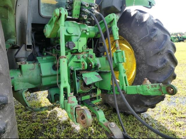 Image of John Deere 6115D equipment image 4
