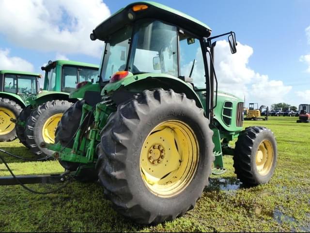 Image of John Deere 6115D equipment image 2