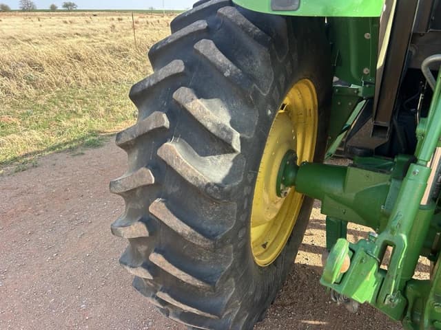 Image of John Deere 6115D equipment image 4