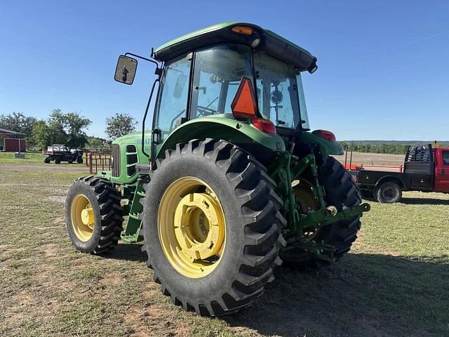 Image of John Deere 6115D equipment image 2