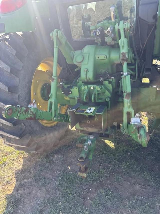 Image of John Deere 6115D equipment image 4