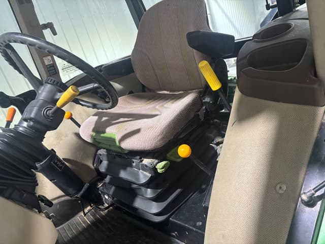 Image of John Deere 6115D equipment image 4