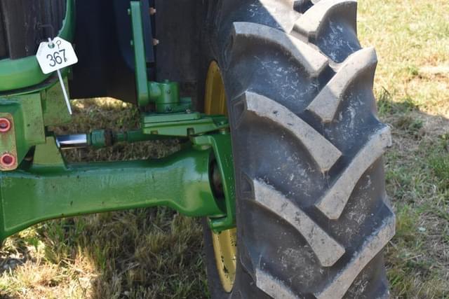 Image of John Deere 6115D equipment image 3