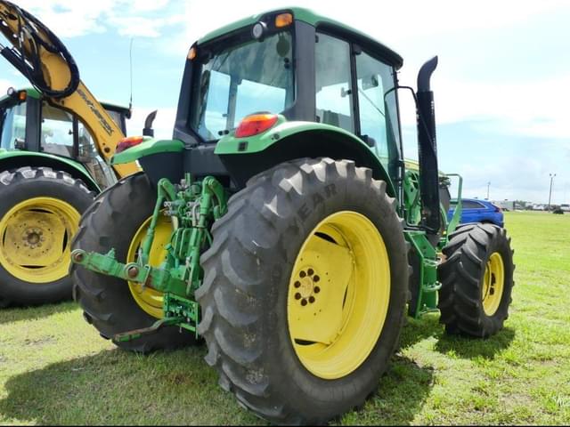Image of John Deere 6115M equipment image 2
