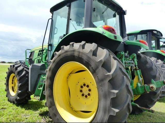 Image of John Deere 6115M equipment image 3