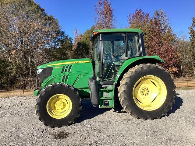 Image of John Deere 6115M equipment image 1