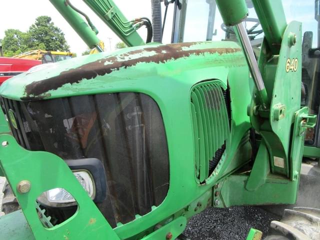 Image of John Deere 6120 equipment image 4