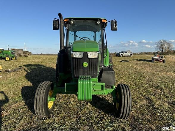 Image of John Deere 6120E equipment image 2